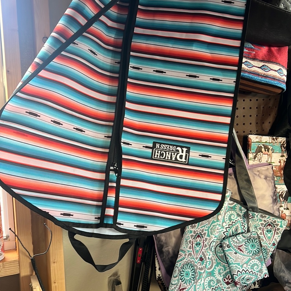 New ranch dressin garmet bag